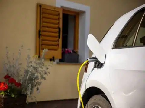 Elektrik Desteğinde Yeni Düzenleme: Yıllık Sınır 4 Bin kWh Tüketim