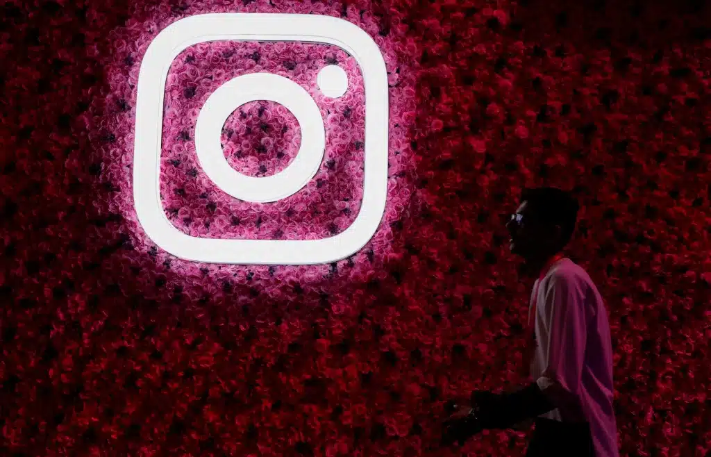 Arsa Firmalarının Instagram Savaşları: Kim Daha Çok Beğeni Alıyor?