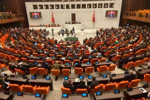 Şikayetler Çoğalmıştı: Aidat Yasası Meclis'e Geldi
